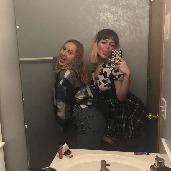 Meet your Posher, Destiny - Picture 6 of 7